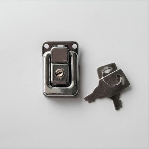 Kapocs - zárható 2 db kulccsal